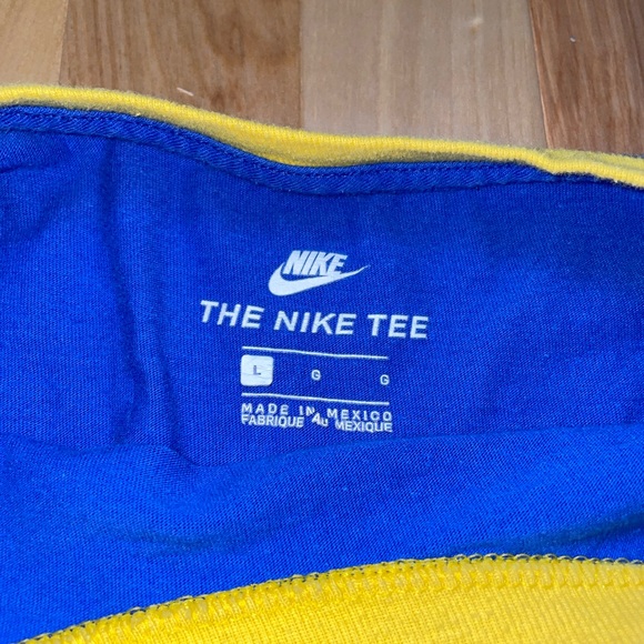 Bright and bold Nike men’s Large long sleeve shirt - Picture 4 of 6